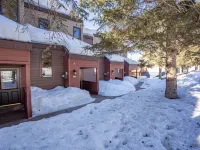 Ski in/Out at Lutsen Mountains. Family-Sized Base Camp, on the Trails in Lutsen! Hotels in Lutsen