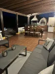 Ideal villa for relaxation, with pool and whirlpool, good views of the mountains