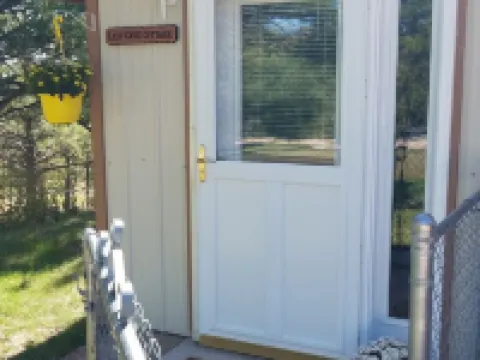 Private Country Cottage in the Black Hills Hotels in Mount Rushmore UT