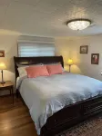 Historic 2 Bedroom Home in Downtown Stevensville. Pet Friendly! RV Parking