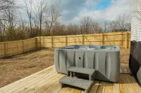 New build modern home 3BR with Hot Tub & ping pong Hotels in Delaware