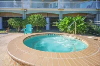 Steps to Beach - Pool + Resort Access