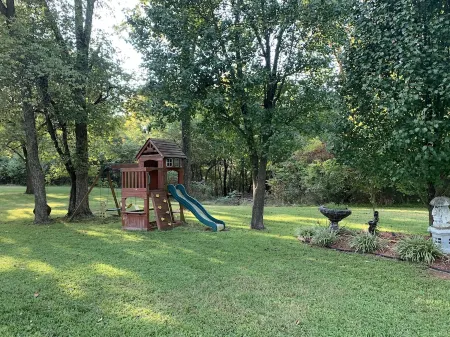 Beautiful, secluded ranch home with 3 bdrm and 2 bath