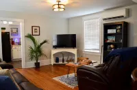 Walkable to Downtown DeLand & Stetson University - Beach 30-45 Minute Drive