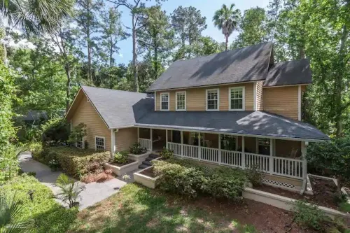 Private Studio Entry Hotels in Palm Valley