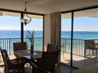 Beautiful beachfront condo-AMAZING Sunset Views! 2 FREE VIP beach chairs.