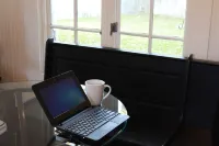 New Braunfels Bungalow~Herry Haus~Near Downtown