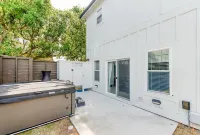 NEW! LIVIN A DREAM - STEPS FROM THE BEACH! PRIVATE HOT TUB!