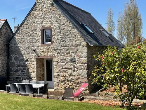 Le Grand Gite de St Nicolas  (5 Min from the Beach