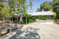 True Wine Country Living: 2Br Converted Milkbarn on Family Vineyard Hotels in der Nähe von Northwood Golf Club