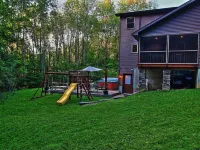 Hidden Gem💎Large Ellicottville Chalet🍁Woods⛷ Hot Tub 🕹️ Arcade Fun 🔥Fire Pit 曼斯費爾德酒店