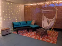 70's Retro River House Float-in Movie HeatedPoolSpa Kng Beds BGardens Moffit USF