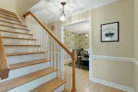 Cozy 4bd Home - NC State & Airport nearby - BBQ - 4-Star