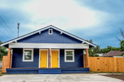 Urban Blue Studio Downtown-A