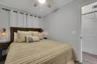 Remodeled 1BR Direct Oceanfront- First Floor- Tennis & Pickleball HHB&T A124