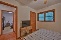 Indoor Pool/Hottubgameroom/Ski Resorts4Br #1 Community in the Heart of Poconos