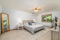 Cozy Cottage w/ Shared Neighborhood Lake Access Hotels in Long Lake Township