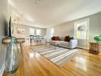 Beautiful 3BR Home with Office in Town of Brunswick with King beds