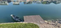6 Bedroom Lake house with private beach