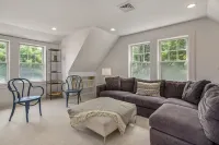Sail Loft Portsmouth - beautiful apartment near downtown.