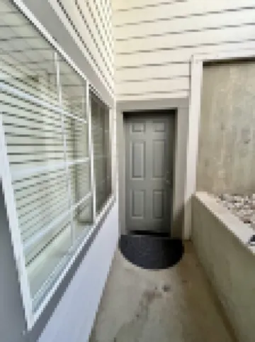 Comfy ski condo with convenient hot tub access.  Close to Beaver Creek and Vail!