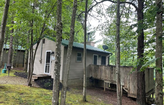 Button Buck Sleeps 4, or Rent All 4 for 20. Horseback Riding Across the Rd!