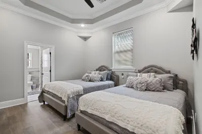 Bonus Movie Theater New Orleans! Walk to Streetcar Hotels in Mid-City