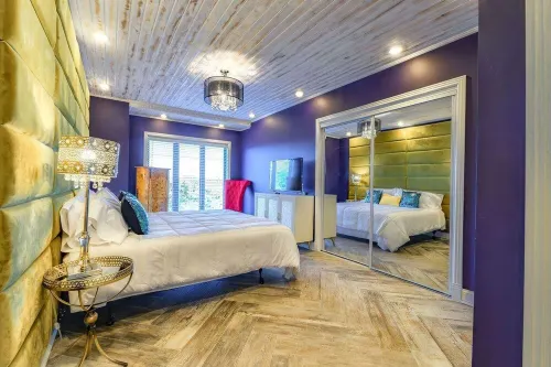 Paradiso - Divine Condo, Perfect Location Walkable to Everything Downtown