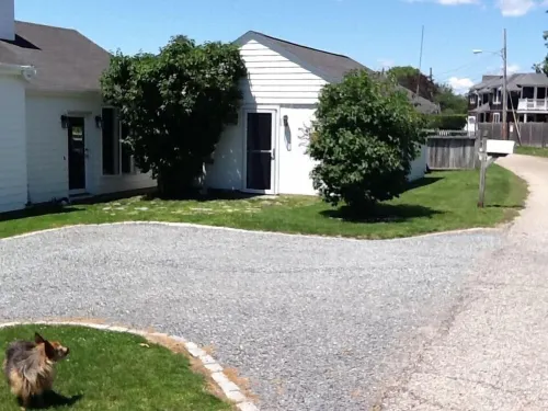 Charming Studio Cottage located on Easton's Point