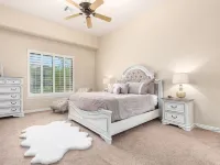 Walk to the Wigwam from this charming single-level condo! Hotels in Litchfield Park