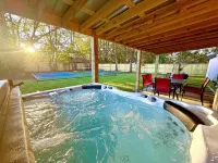 Private Pickleball/Basketball Court - Movie Room - Hot Tub