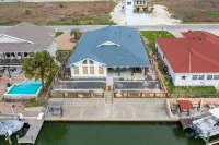 NEWLY REMODELED - Rockport Waterfront Oasis Hoteles en Rockport