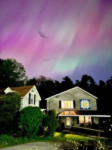 Bubar Barn - screen porch, deck, + parking