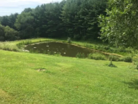 Amish country Farmhouse in quiet Holmes County with fishing