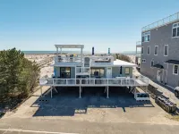 Pet Friendly 2Br Oceanfront Building Perfect for Couple or Small Family
