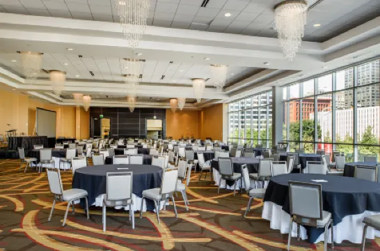 Hilton St. Louis at The Ballpark Отели рядом с достопримечательностью «Wainwright Building»