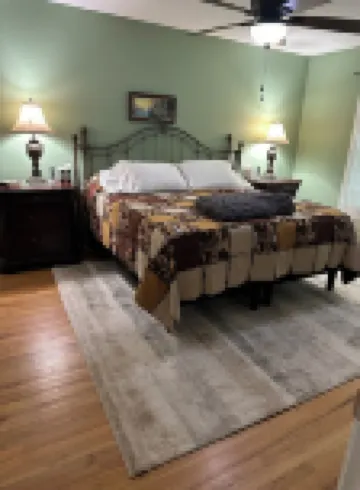 Charming 4-bedroom farmhouse on 11 acres, Pool, AC, Fire  pit and WiFi in Celina