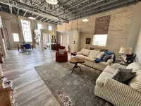 Stylish downtown apartment in Brownwood close to all of the downtown events Hotels in Brownwood