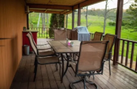 Cabin in the heart of the Ozark National Scenic Riverway!