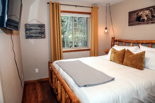 Luxury Pet-Friendly Home Near Hiking Trails and Lake Vermilion 聖路易斯縣住宿飯店