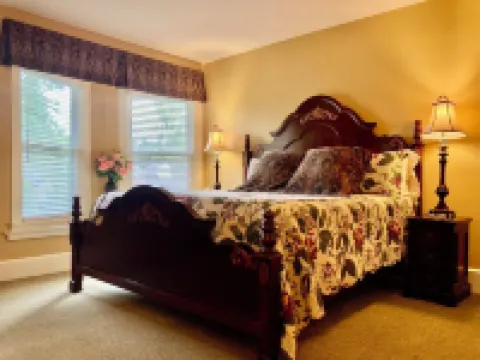 The Reunion and Getaway House! Lovely home where everyone gets their own space! Hoteles en Wooster