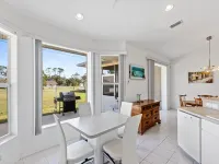 Cheerful & Vibrant Home Near Mineral Springs Hotels in Warm Mineral Springs