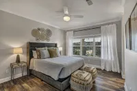 Panoramic views of Lake Travis & TX Hill Country