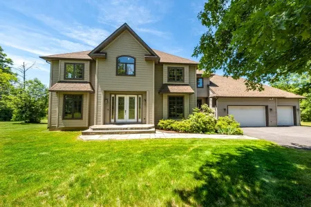 Lavish and spacious mountain view home