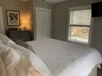 Deluxe 2 King Suites–Walk to Downtown Highlands NC– Fireplace & Fiber Optic ハイランズのホテル