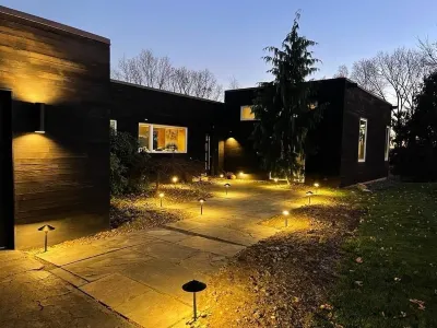 Hillcrest Glasshouse - a minimalist modern retreat Holy Trinity Unity Cogic 주변 호텔