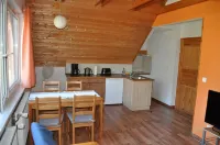 Sunset Inmitten der Mecklenburger Seenplatte Hotels in Alt Schwerin