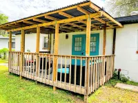 Cozy Home w/ Game Room Villages and Lake Harris Отели в г. Лисберг