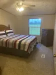 Quiet Farm setting surrounded hundreds of acres of fields. Workers welcome.