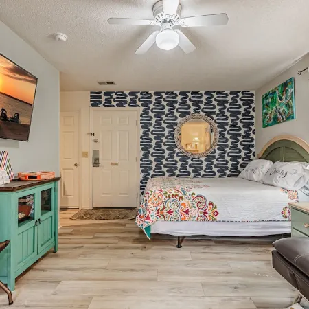 Boho Studio in Sea Trail, Sunset Beach